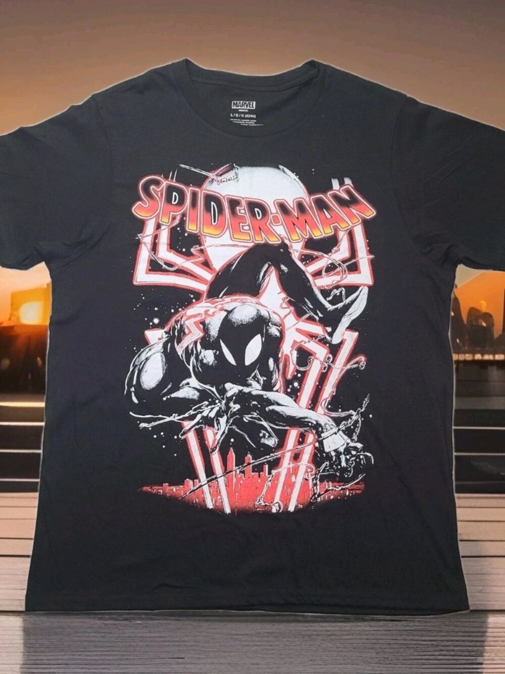 Spiderman Mens Graphic Crew Neck T-Shirt Size L Black Suit Swing Marvel Comicon